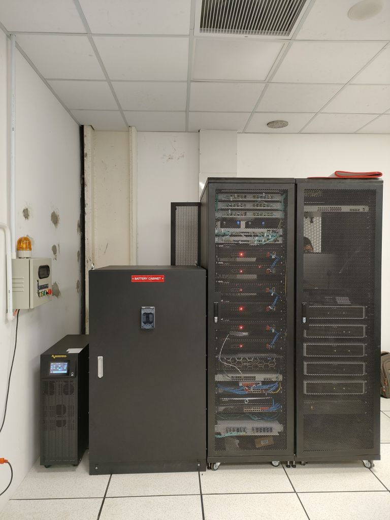 Hệ thống lưu điện (UPS) Powertronix made in Italy