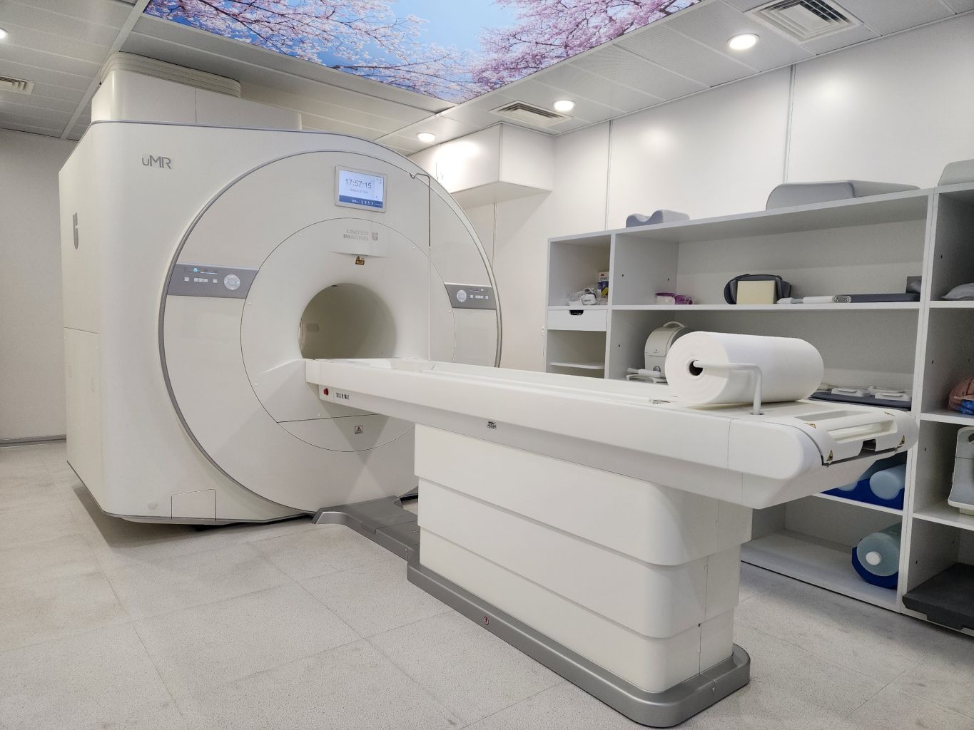 Máy MRI uMR 1.5T của UIH tại Phòng khám Hương Sơn (Bình Định)